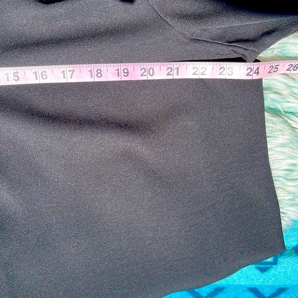 Loose fit, Black top with bell sleeves, sheer panels and buttons. Size 2X - Picture 9 of 9